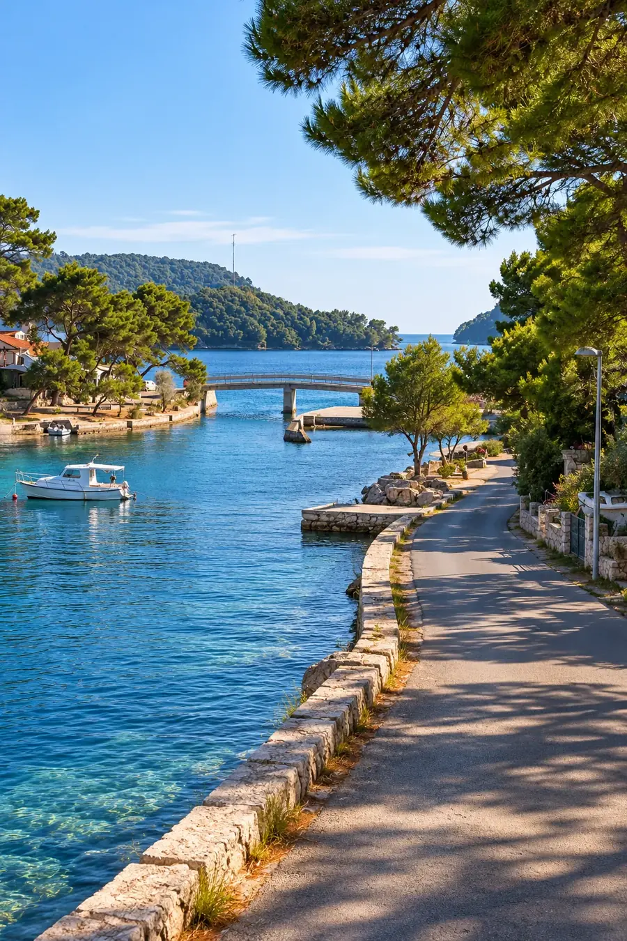Waterside road at Pasadur, Lastovo
